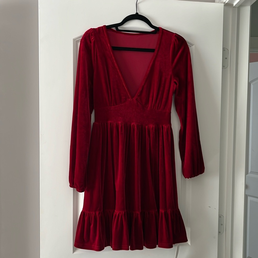 Red velvet Halara dress. Hits just above the knees.  Never worn, tags still on.
